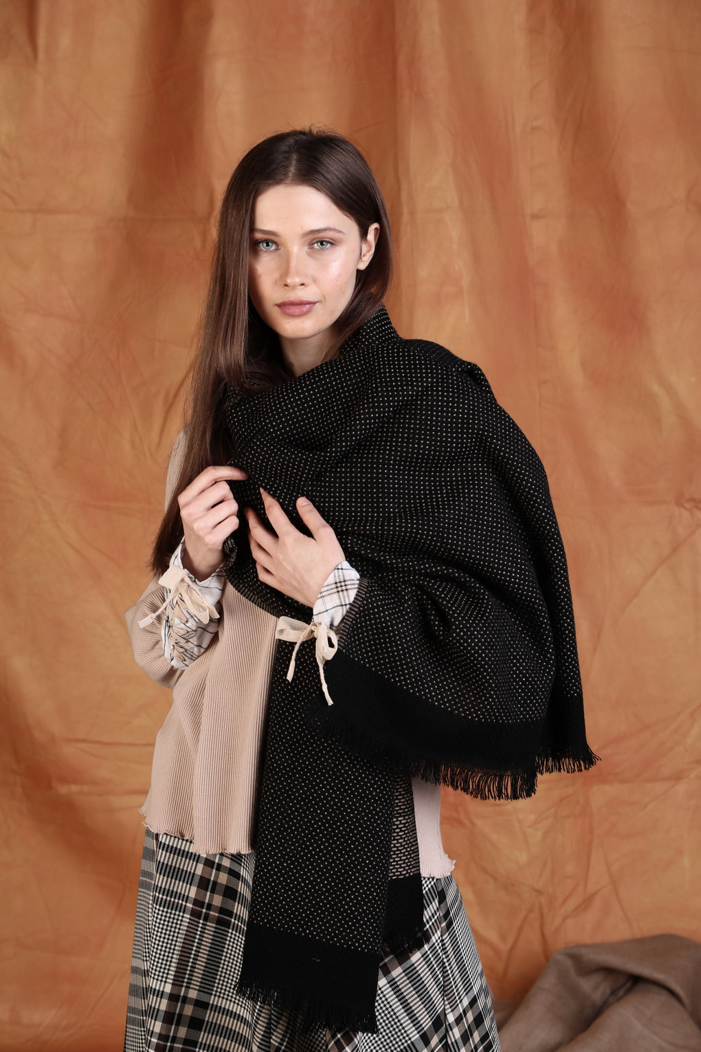 Dobby Dots with Solid Border Scarf (SE-1638)