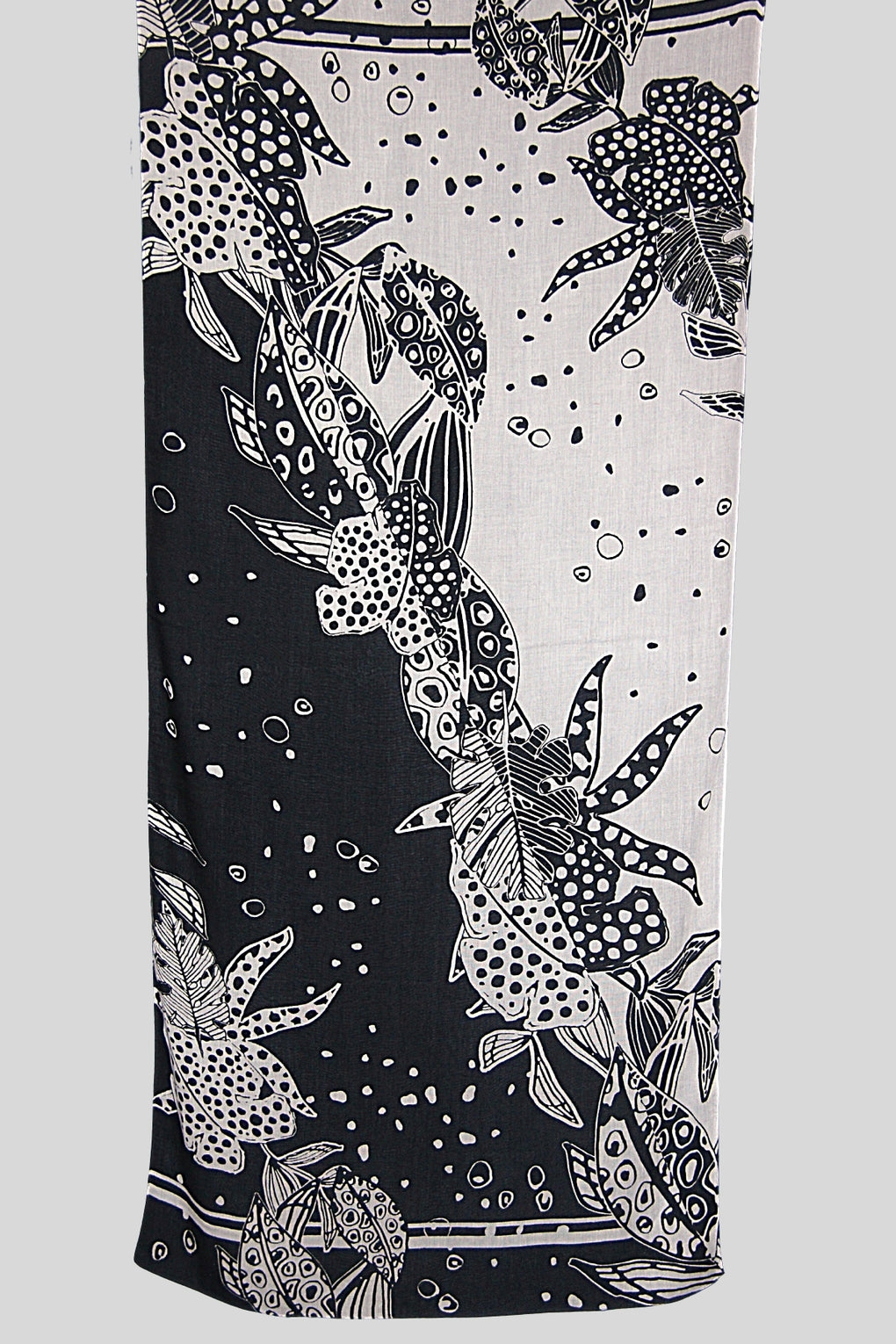 Big Leaf Bias Print with Overdyed Scarf (SE-2120_Black)