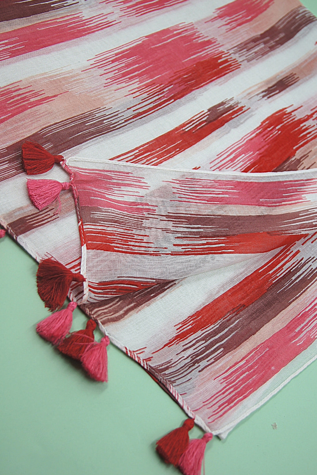 Tonal Broken Stripes With Tassels (SE-1945_Red)