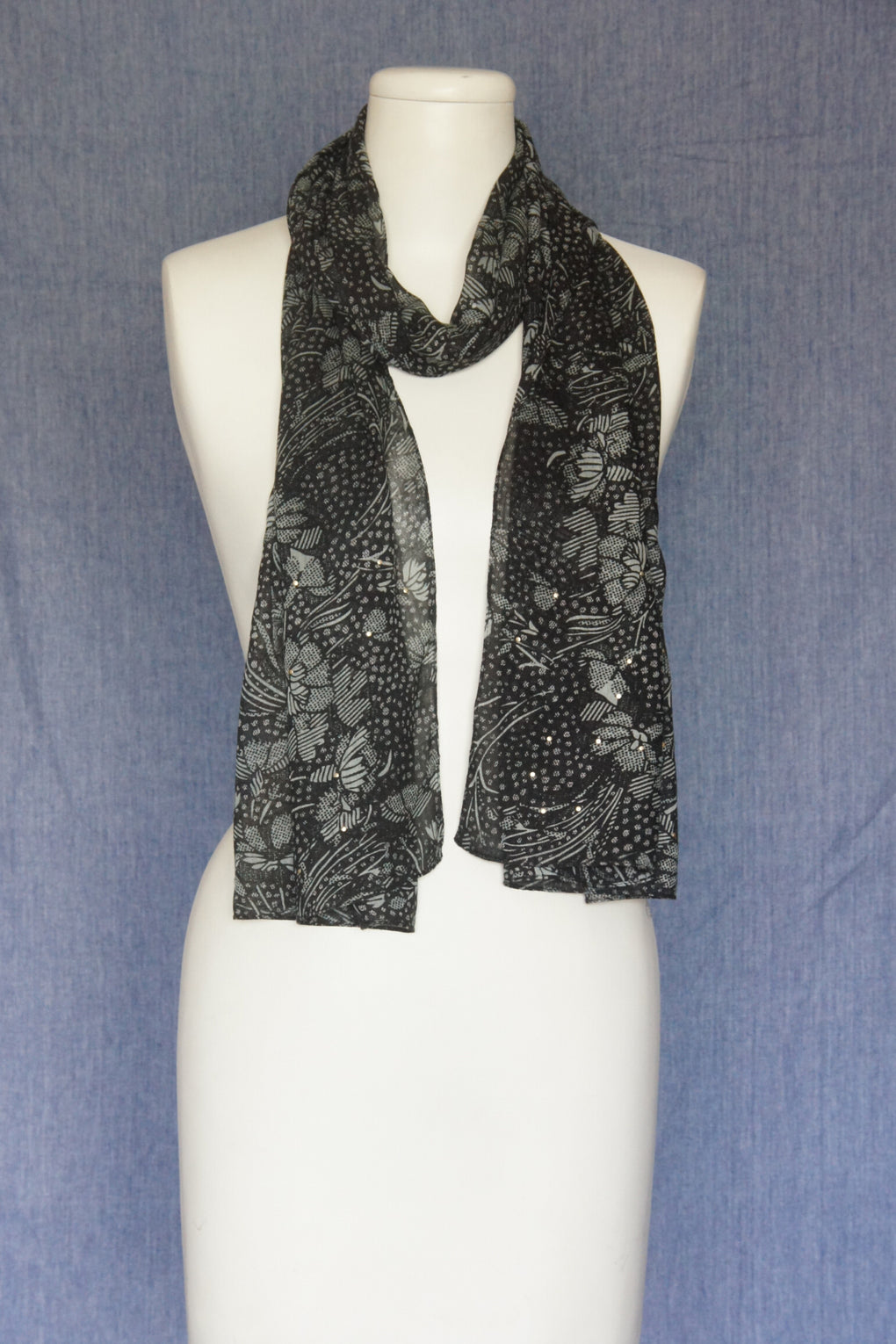 Flowers with Irregular Dots Scarf with Studs Embroidery (SE-1597)