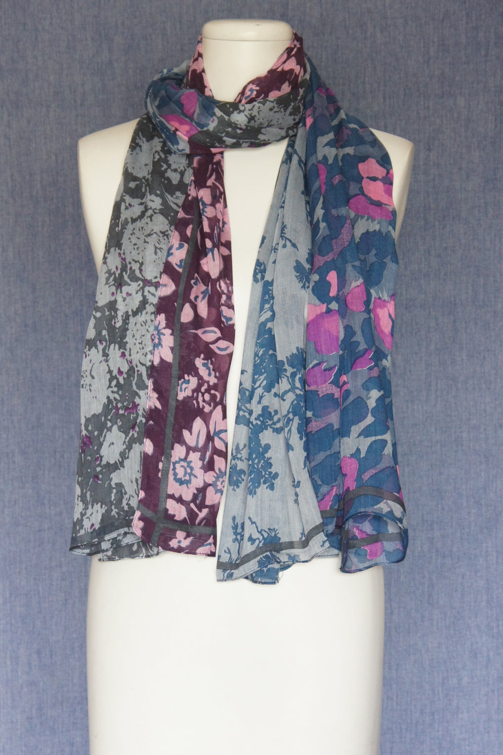 4 Patch Animal with Flowers Scarf (SE-1608)